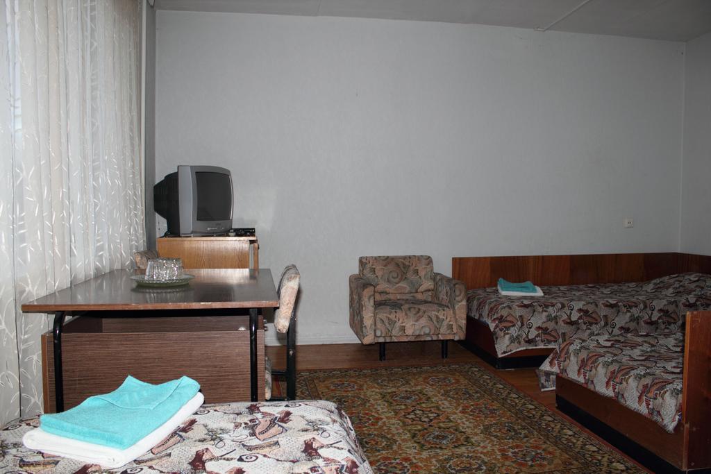 Hotell Paeaesuke Jõhvi الغرفة الصورة