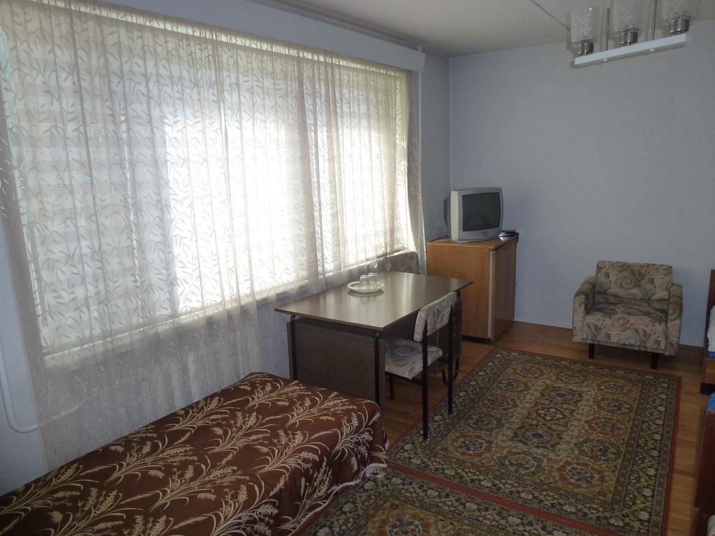 Hotell Paeaesuke Jõhvi الغرفة الصورة